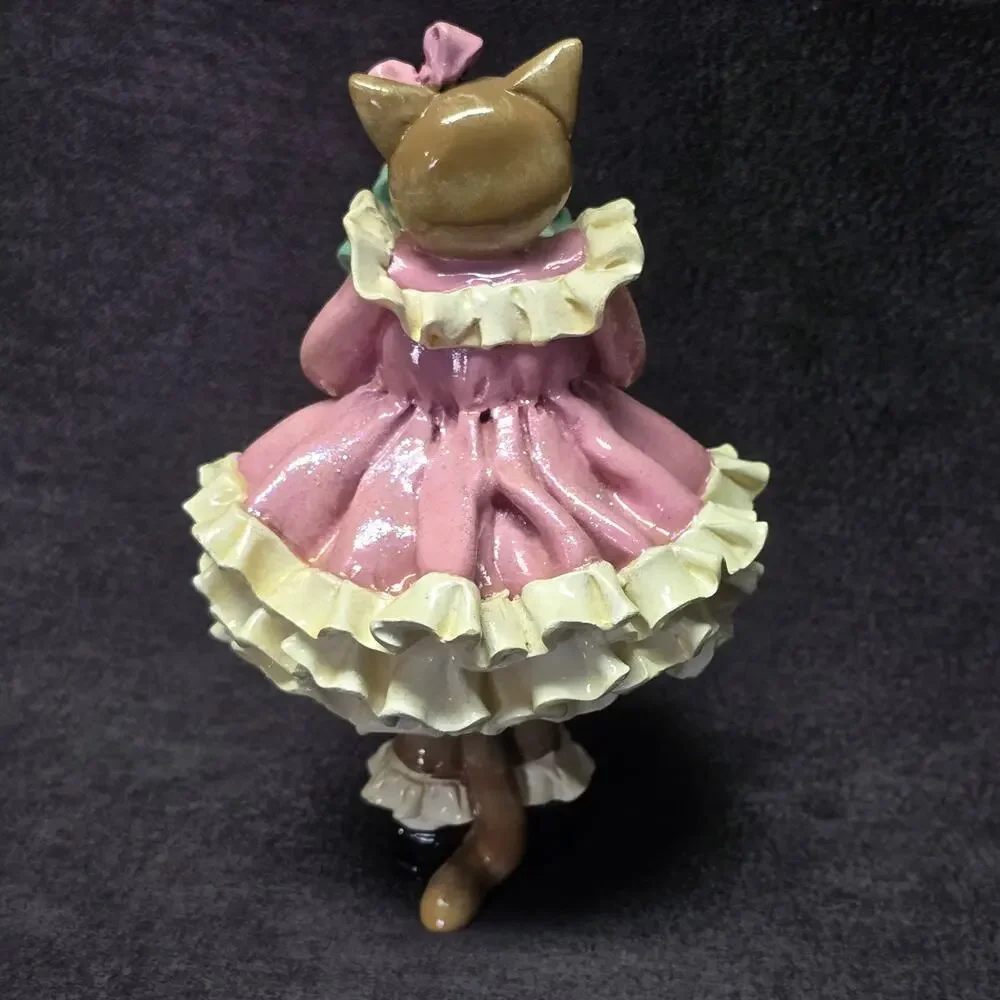 Donna Little Dressed Up Kitty Cat Holding Present Collectible Figurine